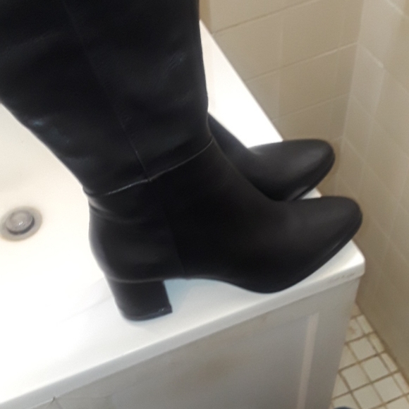 Women boots - Picture 2 of 4